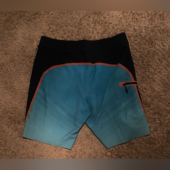 O'Neill Men's Blue Swim Shorts
Size 34 men’s 
NWT - Picture 2 of 3